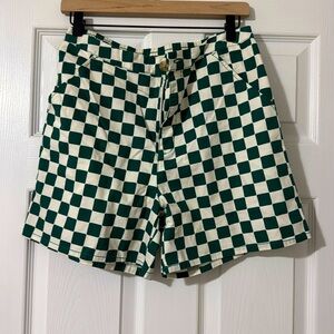Green and white checkered shorts
Size small